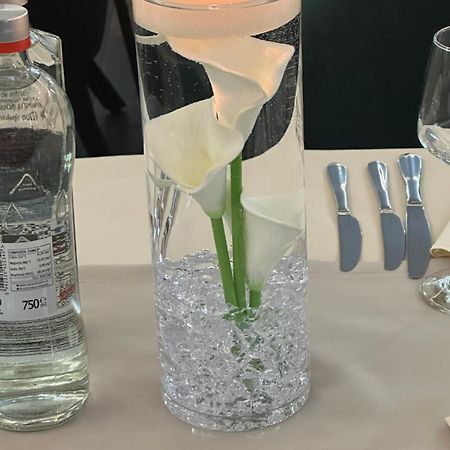 Freedom&Relax Hotel Бузау Екстериор снимка