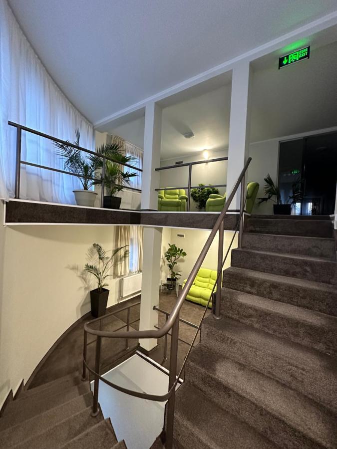 Freedom&Relax Hotel Бузау Екстериор снимка