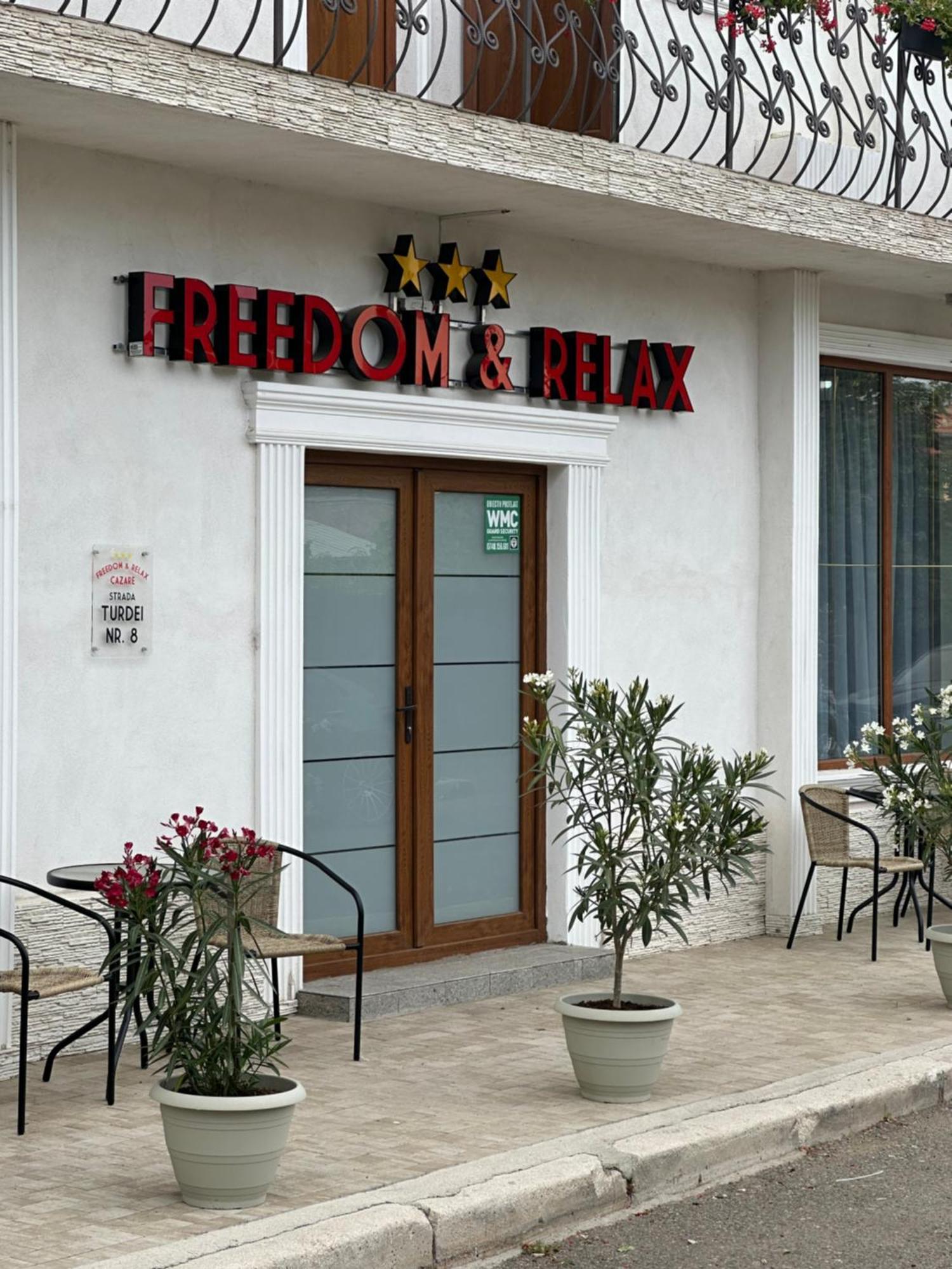 Freedom&Relax Hotel Бузау Екстериор снимка