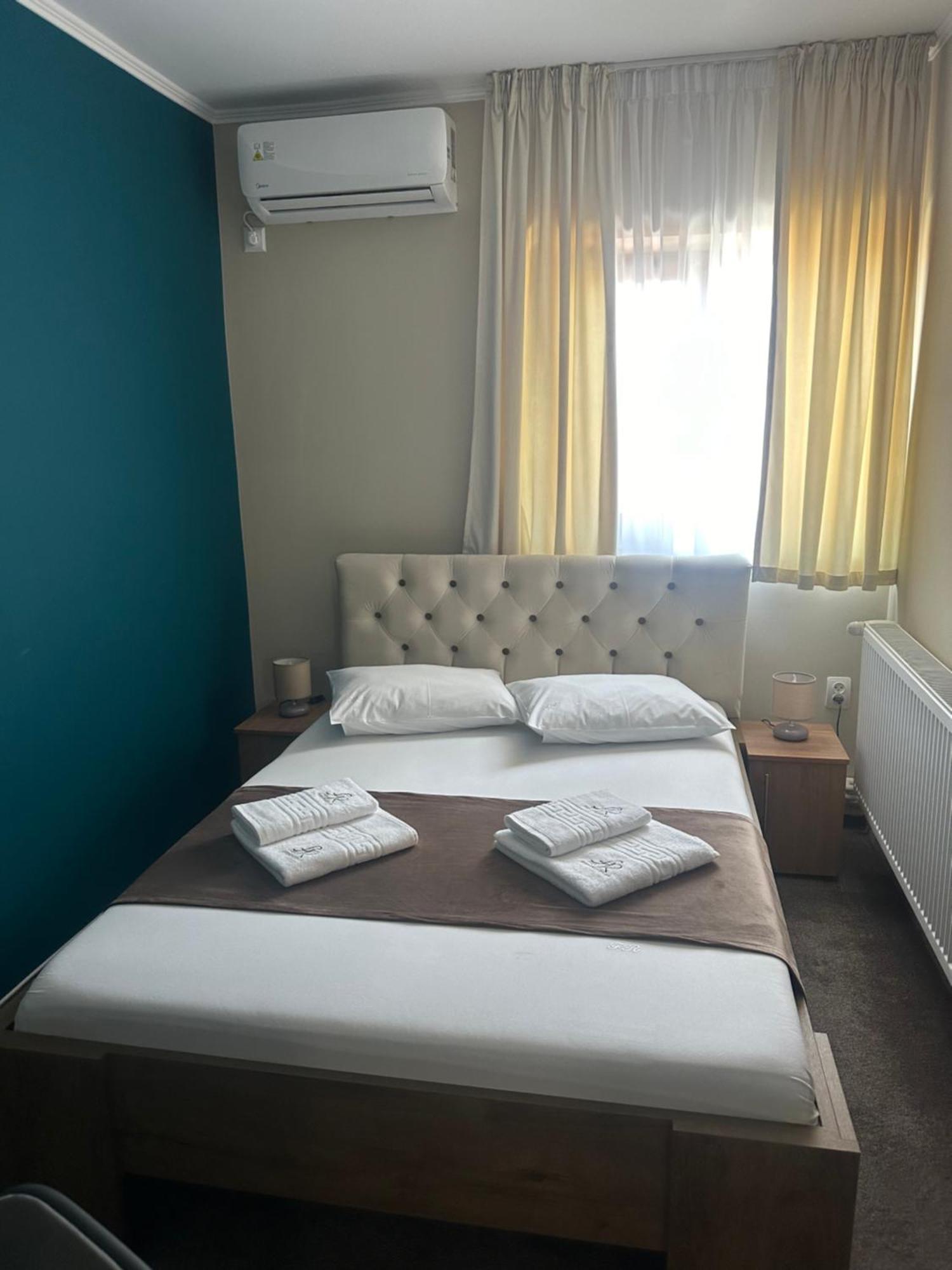 Freedom&Relax Hotel Бузау Екстериор снимка