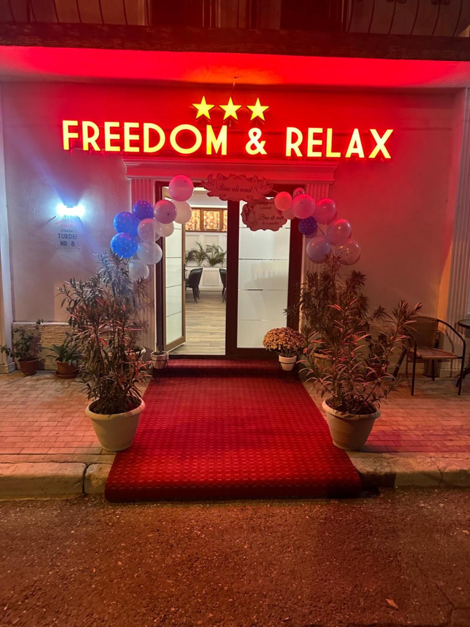 Freedom&Relax Hotel Бузау Екстериор снимка