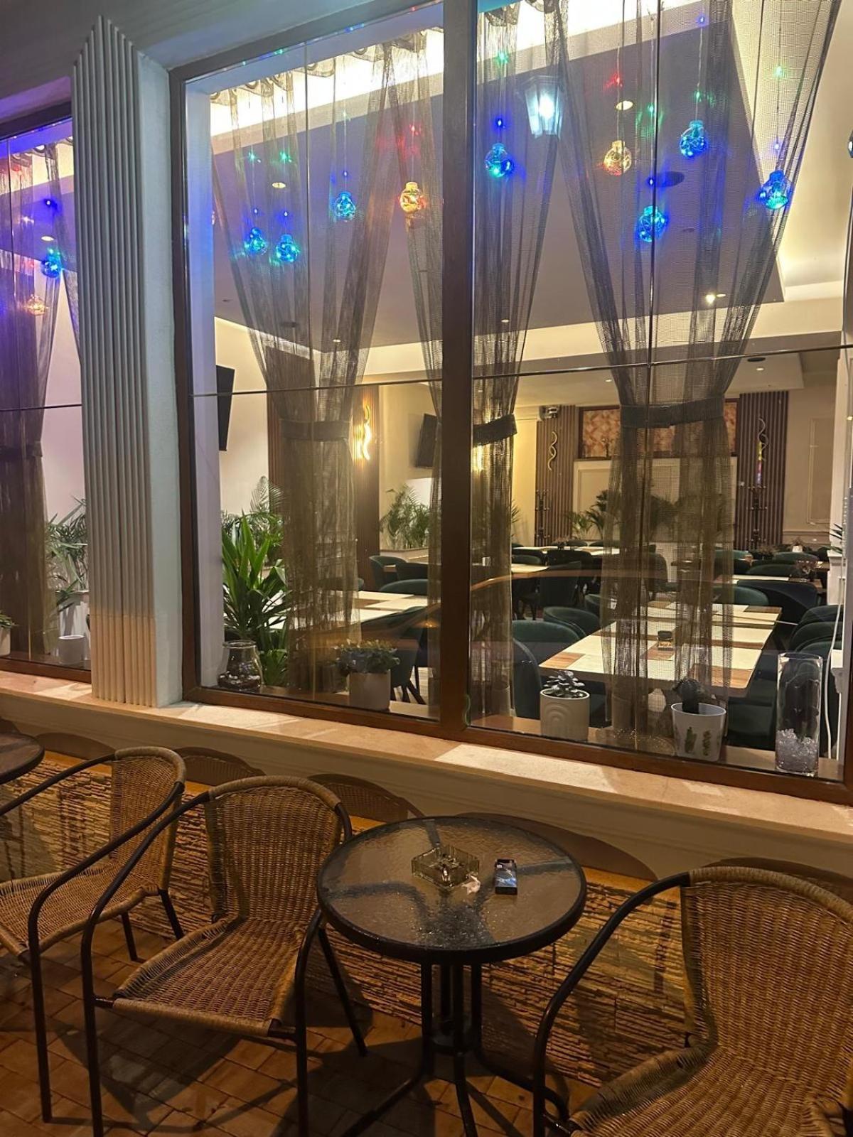Freedom&Relax Hotel Бузау Екстериор снимка